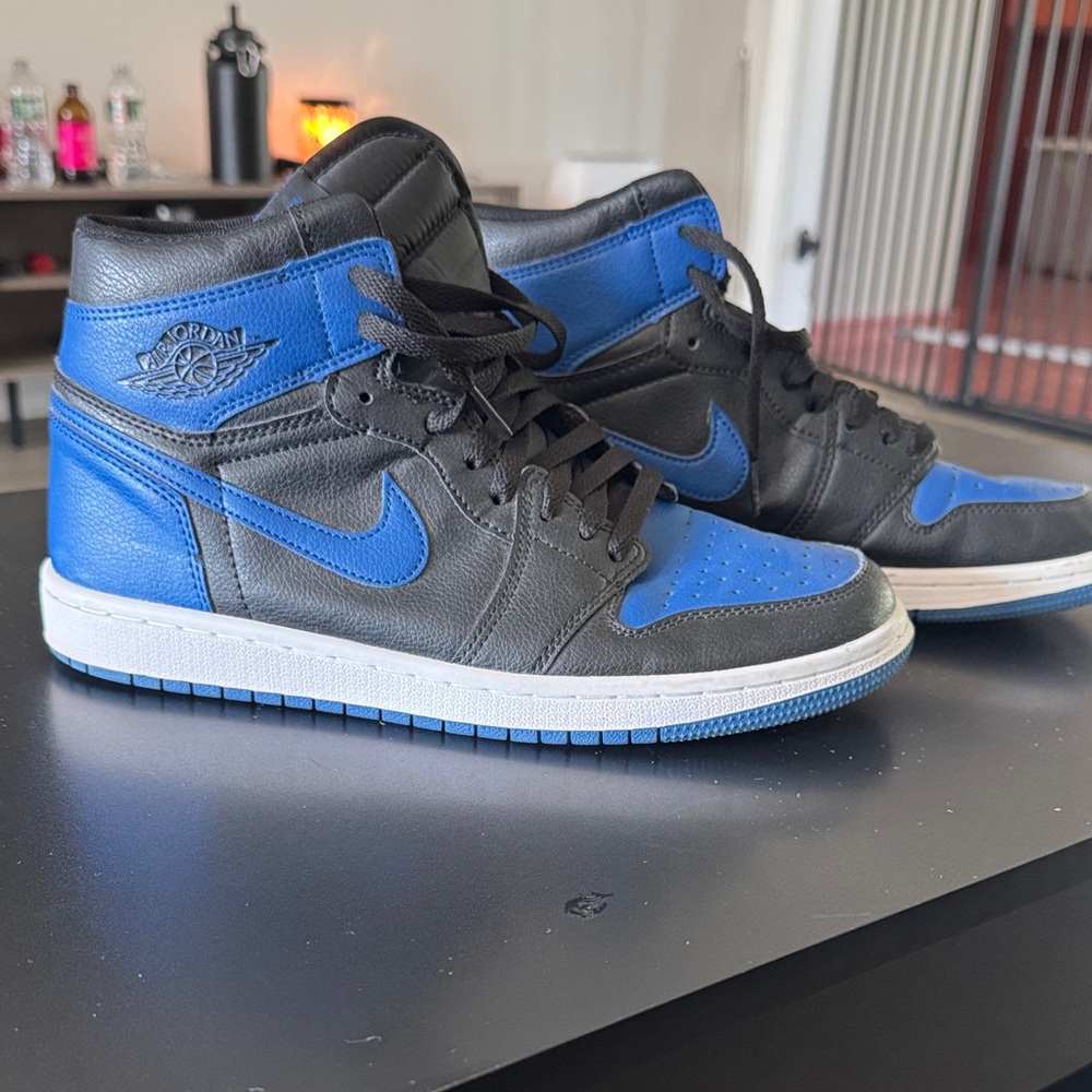 Air Jordan 1 Royal